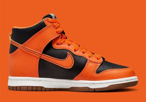 nike dunk high schnürsenkel|Nike Dunk High sneakers.